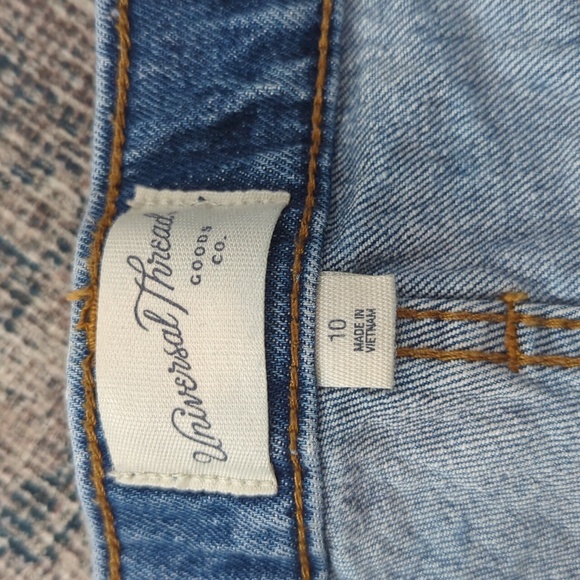 ❤️ Universal Thread highest rise shortie short denim cut off shorts - Picture 3 of 5